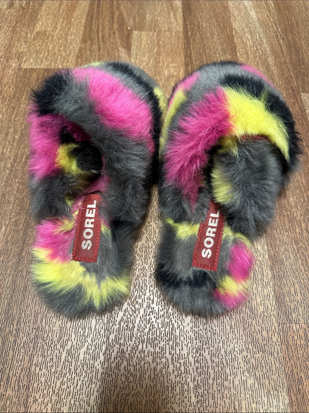 SOREL Go Mail Run Red Slippers Pink Black Red - Picture 2 of 6